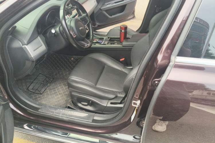 Used Jaguar XFL 2018 XFL 2.0T 200PS Luxury Edition Left Front Seat