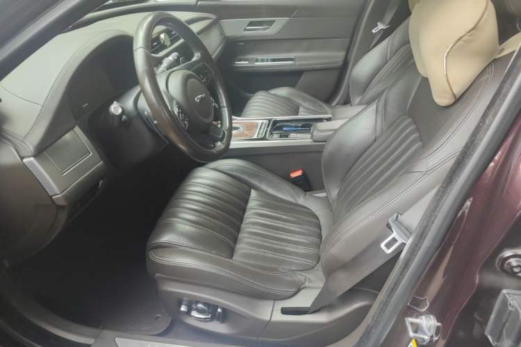 Used Jaguar XFL 2018 XFL 3.0 SC 340 PS Luxury Edition Left Front Seat