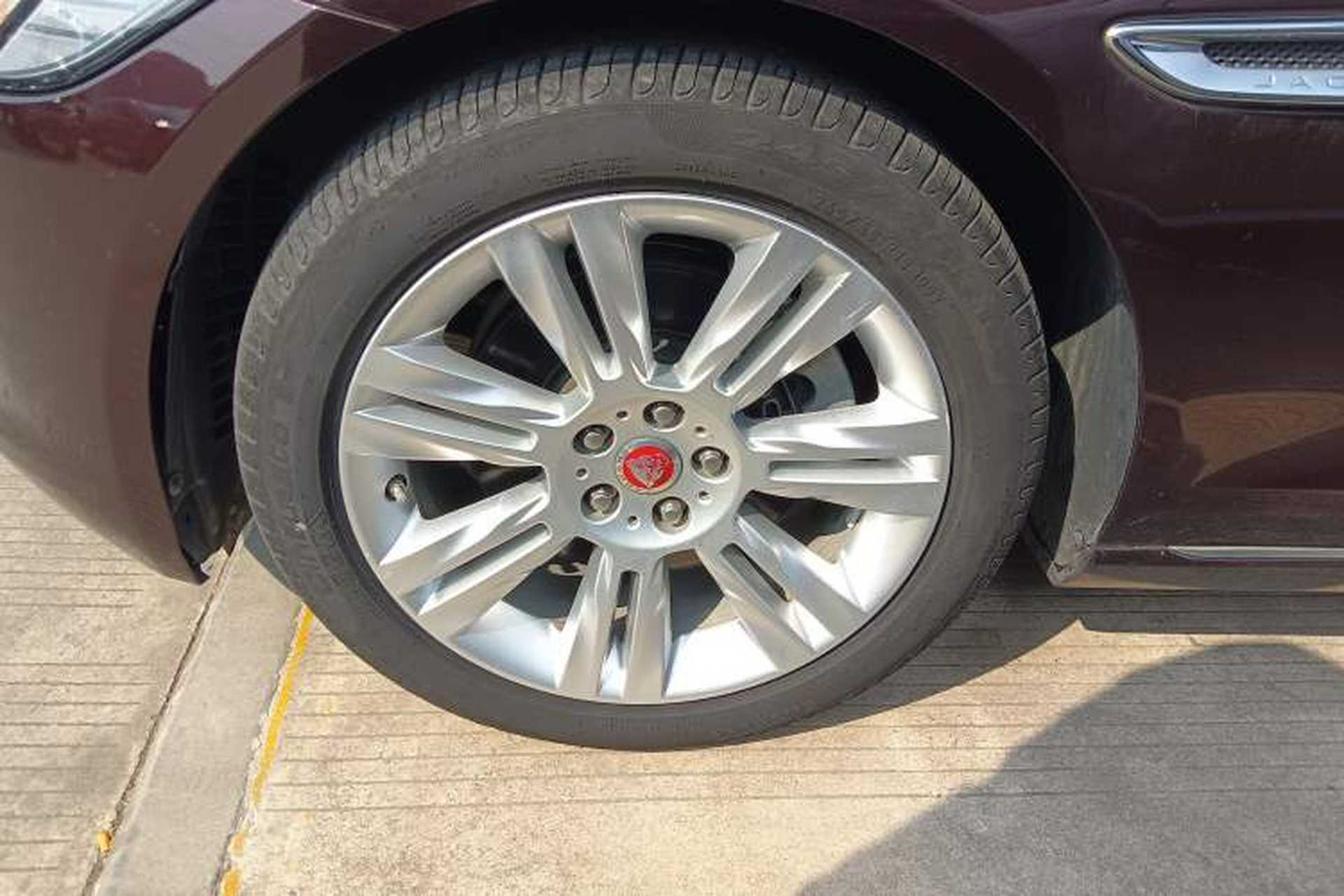 Used Jaguar XFL 2018 XFL 2.0T 250 PS Luxury Edition Left Front Wheel Hub