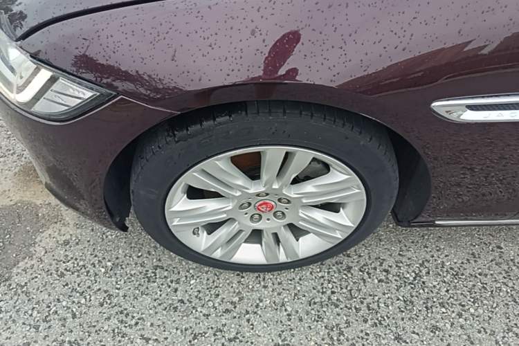 Used Jaguar XFL 2018 XFL 2.0T 250 PS Luxury Edition Left Front Wheel Hub