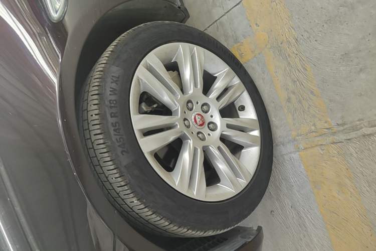 Used Jaguar XFL 2018 XFL 2.0T 250 PS Luxury Edition Left Front Wheel Hub