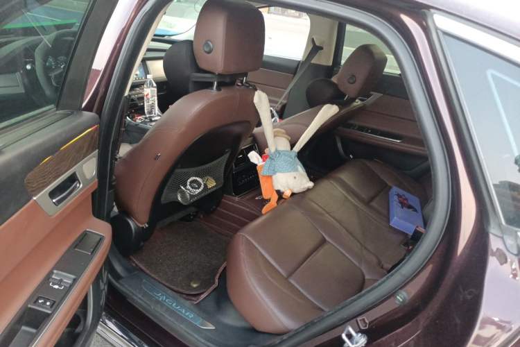 Used Jaguar XFL 2018 XFL 2.0T 250 PS Luxury Edition Left Rear Seat
