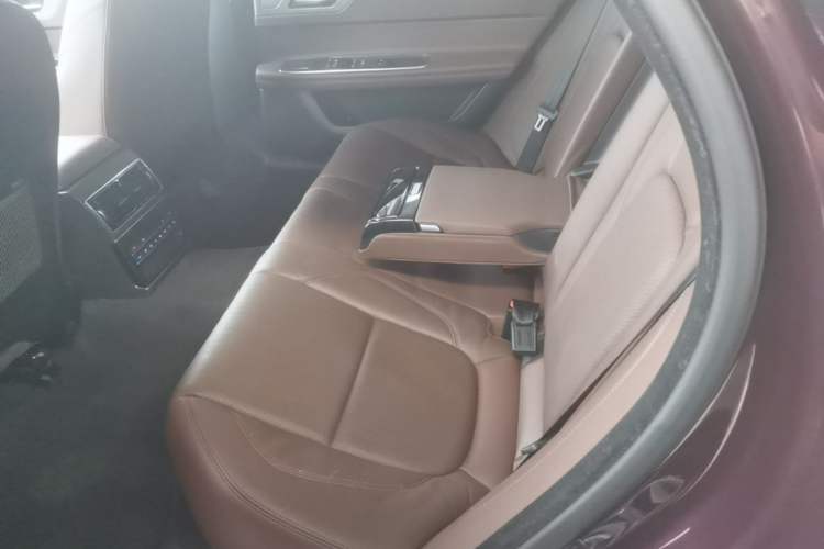 Used Jaguar XFL 2018 XFL 2.0T 250 PS Luxury Edition Left Rear Seat