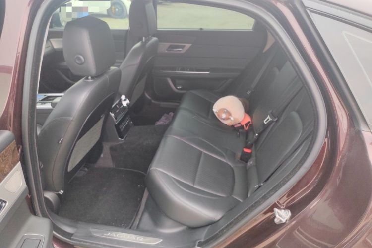 Used Jaguar XFL 2018 XFL 2.0T 250 PS Luxury Edition Left Rear Seat