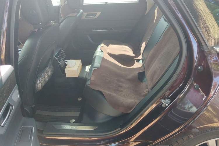 Used Jaguar XFL 2018 XFL 2.0T 250 PS Luxury Edition Left Rear Seat