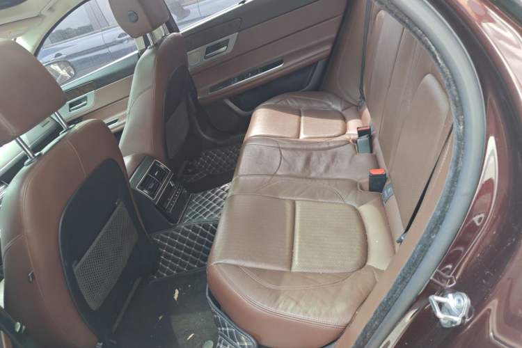 Used Jaguar XFL 2018 XFL 2.0T 250 PS Luxury Edition Left Rear Seat