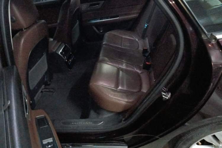 Used Jaguar XFL 2018 XFL 2.0T 250 PS Luxury Edition Left Rear Seat