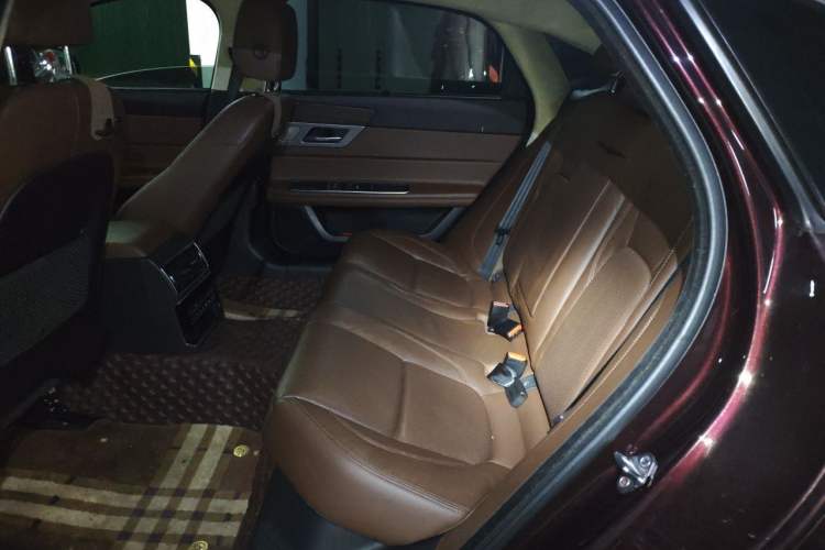 Used Jaguar XFL 2018 XFL 2.0T 250 PS Luxury Edition Left Rear Seat