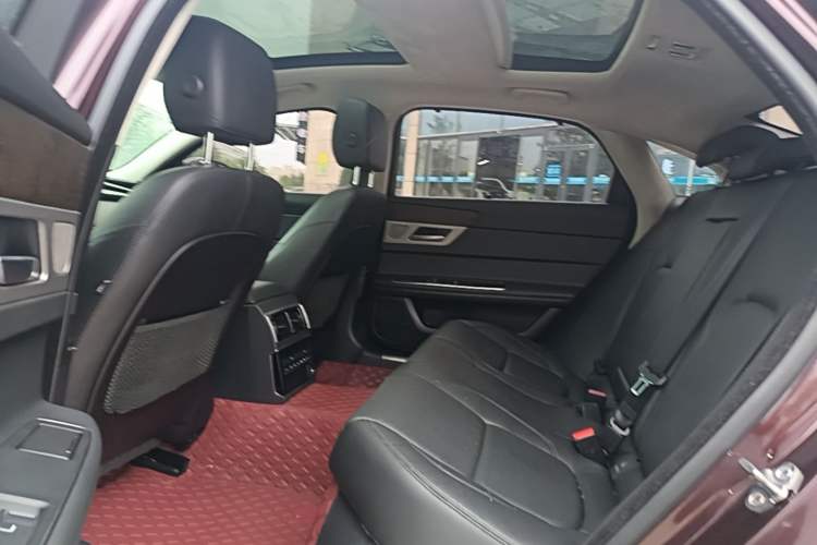 Used Jaguar XFL 2018 XFL 2.0T 250 PS Luxury Edition Left Rear Seat
