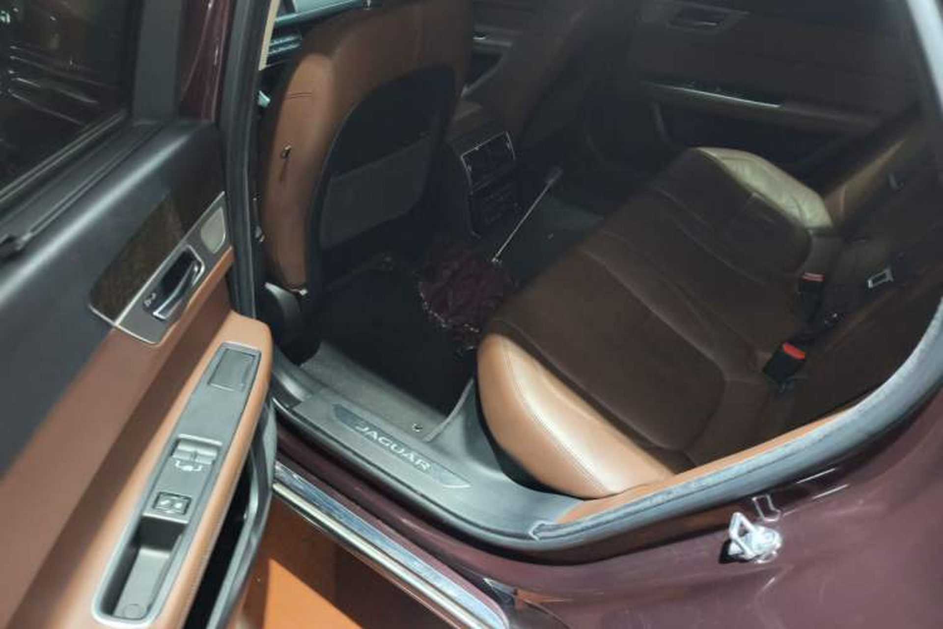 Used Jaguar XFL 2018 XFL 2.0T 250 PS Premium Edition Left Rear Seat