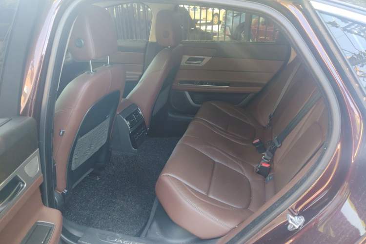 Used Jaguar XFL 2018 XFL 2.0T 250 PS Luxury Edition Left Rear Seat