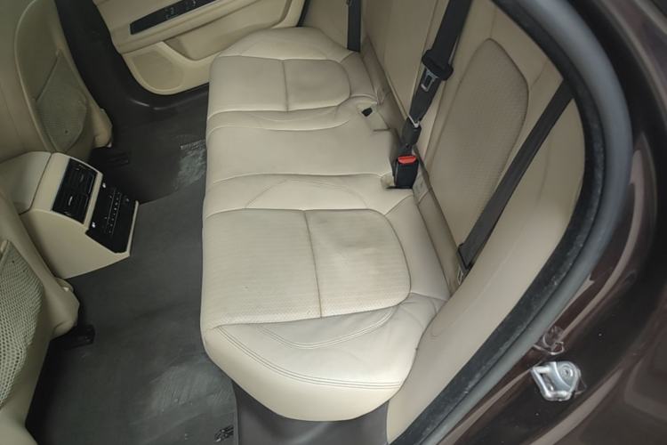 Used Jaguar XFL 2018 XFL 2.0T 250 PS Luxury Edition Left Rear Seat
