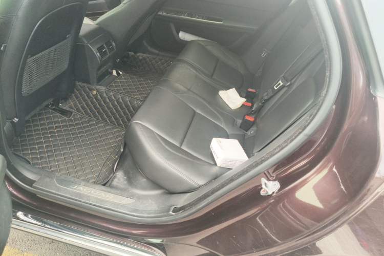 Used Jaguar XFL 2018 XFL 2.0T 200PS Luxury Edition Left Rear Seat