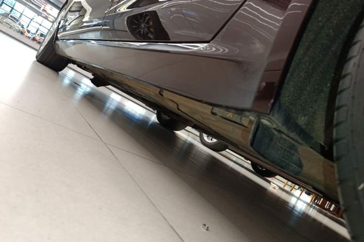 Used Jaguar XFL 2018 XFL 2.0T 250 PS Luxury Edition Left Side Sill