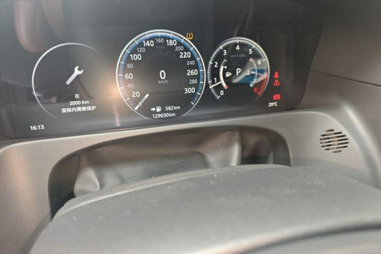 Used Jaguar XFL 2018 XFL 2.0T 250 PS Luxury Edition Odometer Close Up
