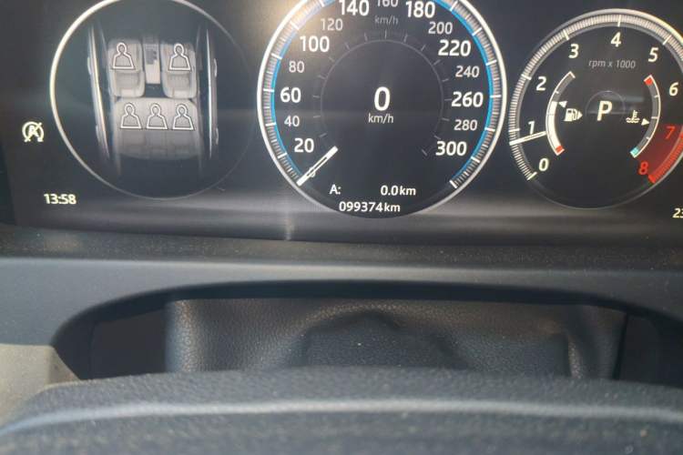 Used Jaguar XFL 2018 XFL 2.0T 250 PS Luxury Edition Odometer Close Up