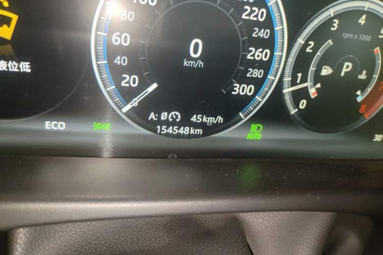 Used Jaguar XFL 2018 XFL 2.0T 250 PS Luxury Edition Odometer Close Up