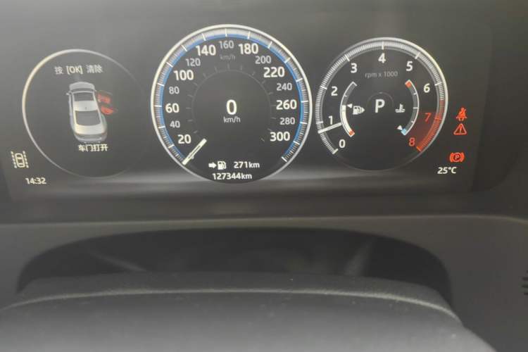 Used Jaguar XFL 2018 XFL 3.0 SC 340 PS Luxury Edition Odometer Close Up