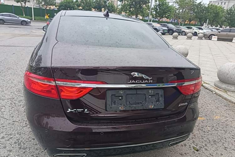 Used Jaguar XFL 2018 XFL 2.0T 250 PS Luxury Edition Rear
