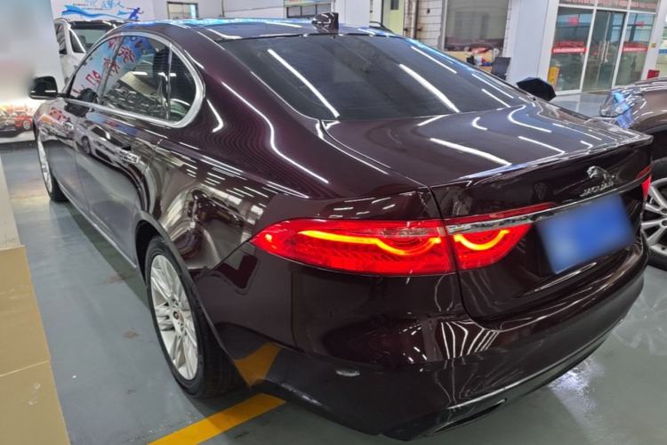 Used Jaguar XFL 2018 XFL 2.0T 250 PS Luxury Edition Rear Left 45 Deg