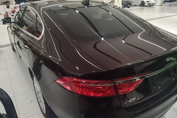 Used Jaguar XFL 2018 XFL 2.0T 250 PS Luxury Edition Rear Left 45 Deg