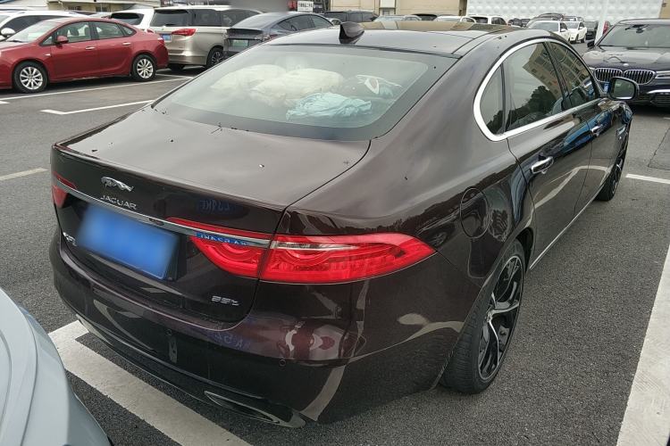 Used Jaguar XFL 2018 XFL 3.0 SC 340 PS Luxury Edition Rear Right 45 Deg