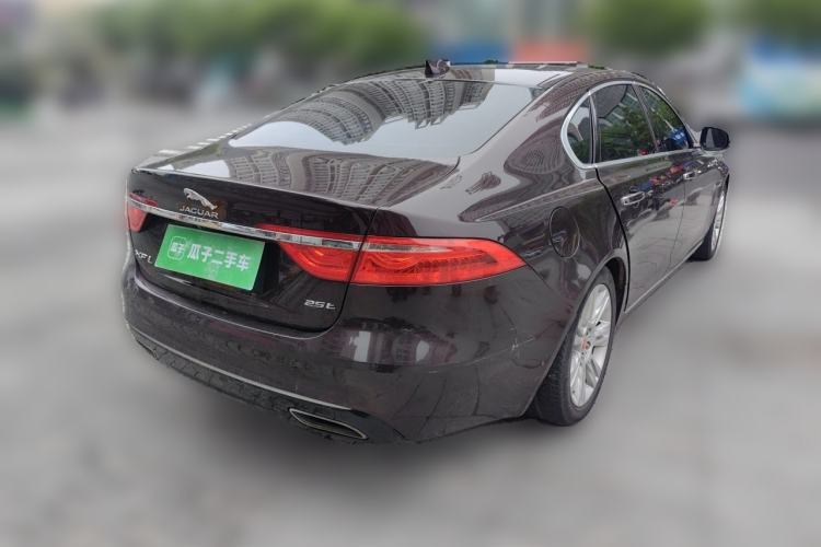 Used Jaguar XFL 2018 XFL 2.0T 250 PS Luxury Edition Rear Right 45 Deg