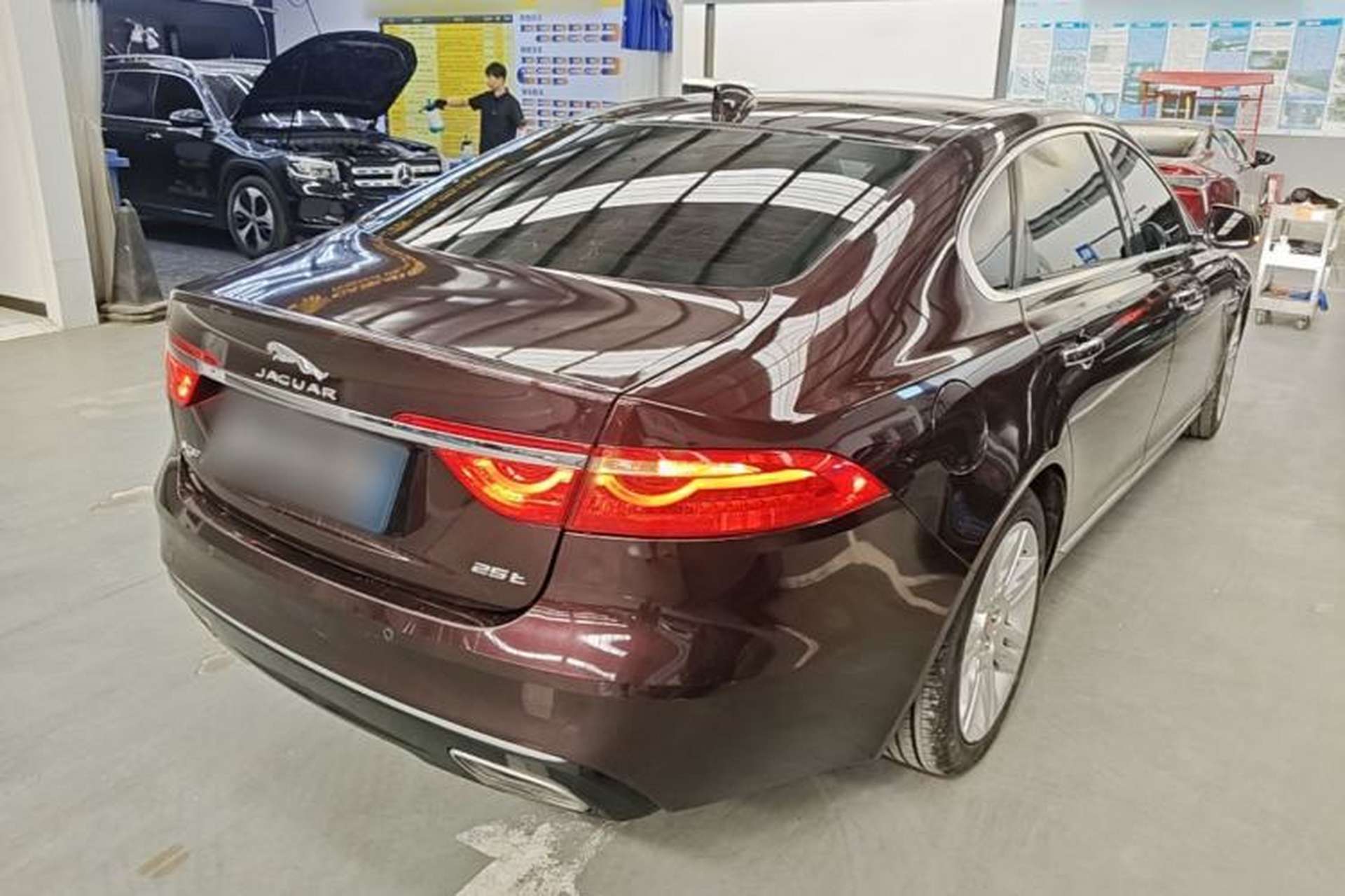 Used Jaguar XFL 2018 XFL 2.0T 250 PS Luxury Edition Rear Right 45 Deg