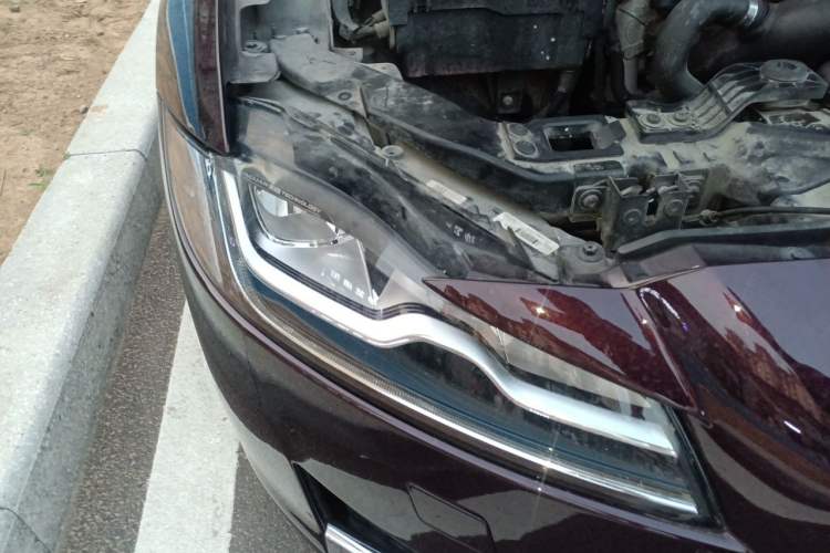 Used Jaguar XFL 2018 XFL 2.0T 250 PS Luxury Edition Right Front Headlight