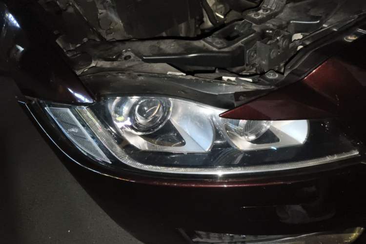 Used Jaguar XFL 2018 XFL 2.0T 200PS Luxury Edition Right Front Headlight