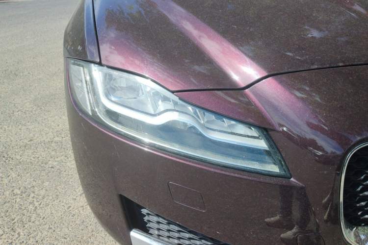 Used Jaguar XFL 2018 XFL 2.0T 250 PS Luxury Edition Right Front Headlight