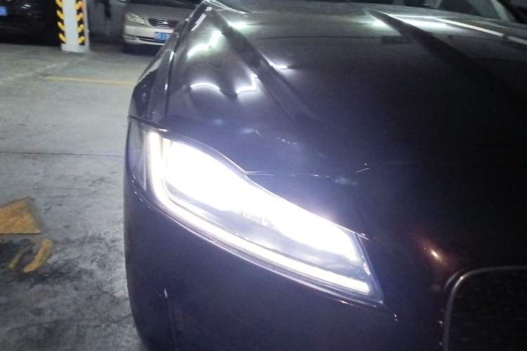 Used Jaguar XFL 2018 XFL 2.0T 250 PS Luxury Edition Right Front Headlight
