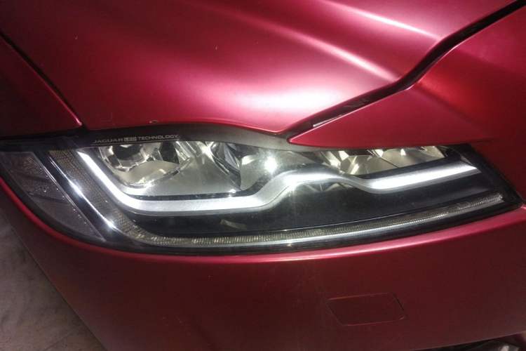 Used Jaguar XFL 2018 XFL 2.0T 250 PS Premium Edition Right Front Headlight