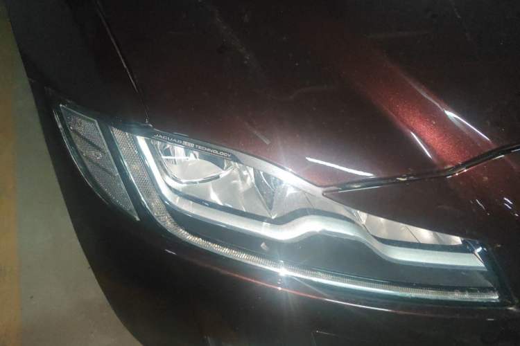 Used Jaguar XFL 2018 XFL 2.0T 250 PS Luxury Edition Right Front Headlight
