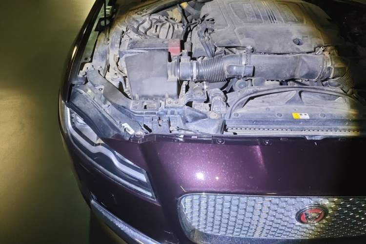 Used Jaguar XFL 2018 XFL 3.0 SC 340 PS Luxury Edition Right Front Headlight
