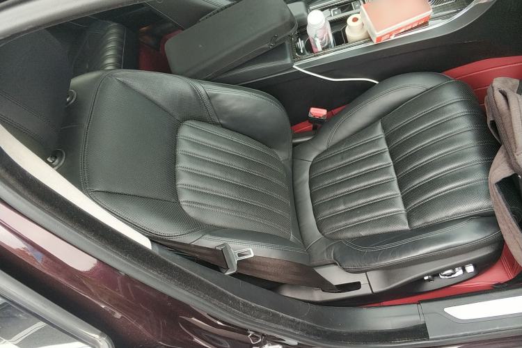 Used Jaguar XFL 2018 XFL 3.0 SC 340 PS Luxury Edition Right Front Seat