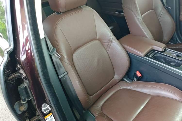 Used Jaguar XFL 2018 XFL 2.0T 250 PS Luxury Edition Right Front Seat