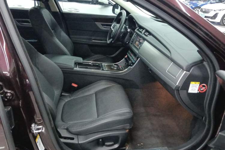 Used Jaguar XFL 2018 XFL 2.0T 200PS Elite Edition Right Front Seat