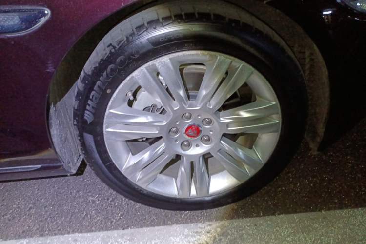 Used Jaguar XFL 2018 XFL 2.0T 250 PS Luxury Edition Right Front Wheel Hub
