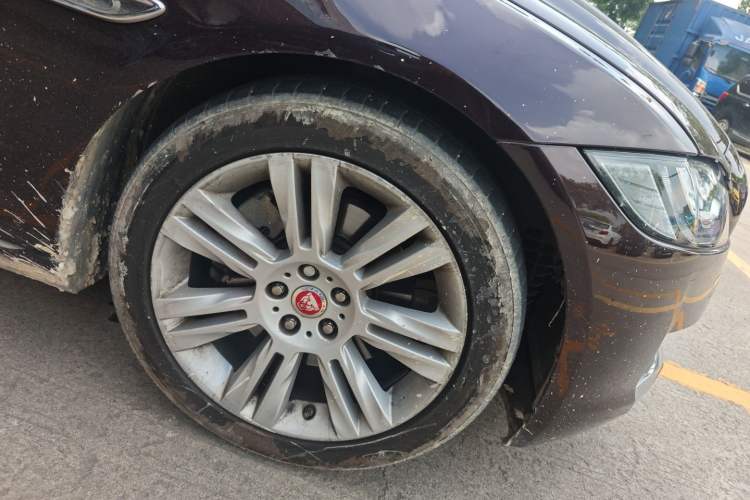Used Jaguar XFL 2018 XFL 2.0T 250 PS Luxury Edition Right Front Wheel Hub