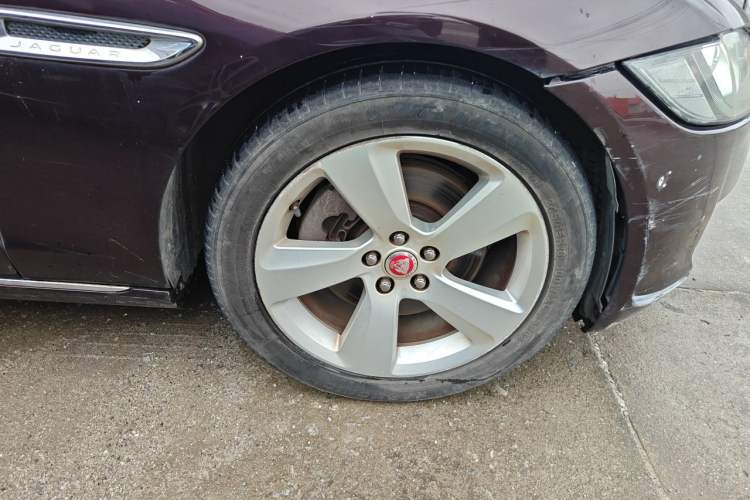 Used Jaguar XFL 2018 XFL 2.0T 200PS Elite Edition Right Front Wheel Hub