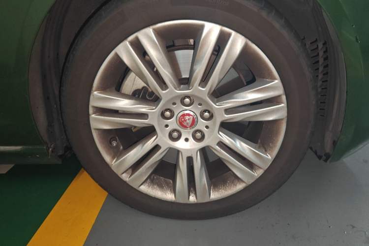 Used Jaguar XFL 2018 XFL 3.0 SC 340 PS Luxury Edition Right Front Wheel Hub