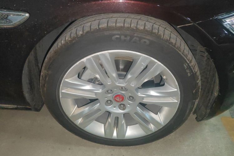 Used Jaguar XFL 2018 XFL 2.0T 250 PS Luxury Edition Right Front Wheel Hub