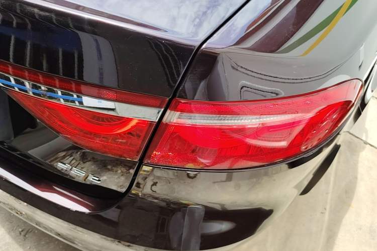 Used Jaguar XFL 2018 XFL 3.0 SC 340 PS Luxury Edition Right Rear Taillight