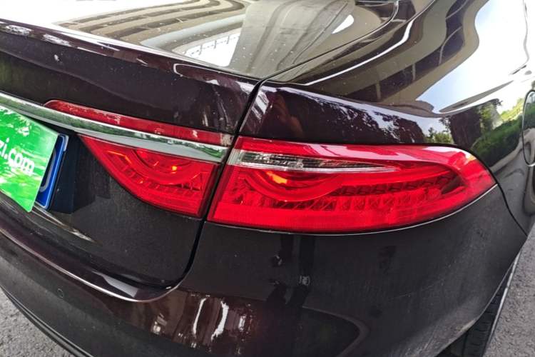 Used Jaguar XFL 2018 XFL 2.0T 250 PS Luxury Edition Right Rear Taillight