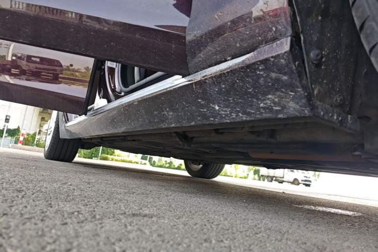 Used Jaguar XFL 2018 XFL 2.0T 250 PS Luxury Edition Right Side Sill