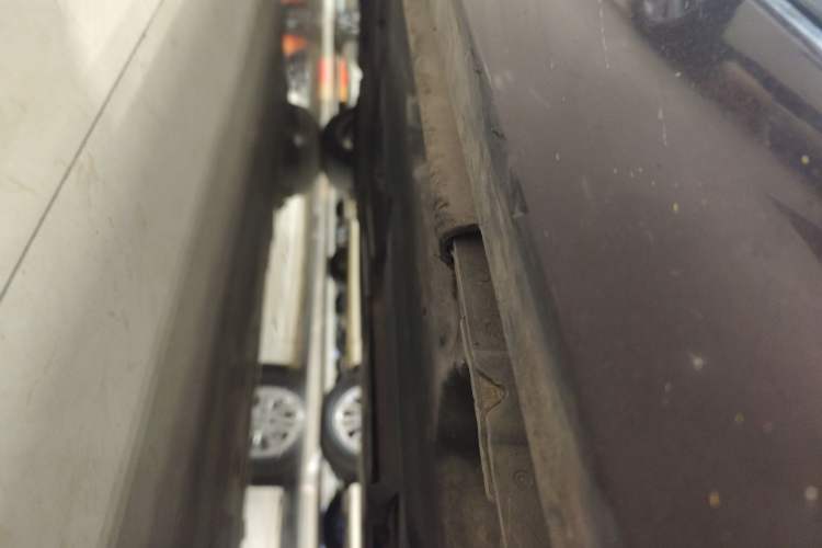 Used Jaguar XFL 2018 XFL 2.0T 200PS Elite Edition Right Side Sill