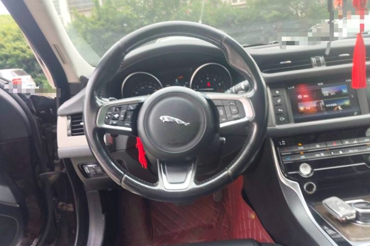 Used Jaguar XFL 2018 XFL 2.0T 200PS Elite Edition Steering Wheel
