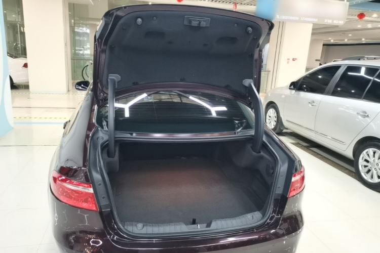Used Jaguar XFL 2018 XFL 2.0T 200PS Elite Edition Trunk