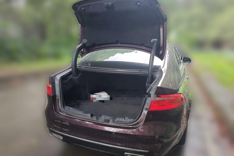 Used Jaguar XFL 2018 XFL 2.0T 250 PS Luxury Edition Trunk